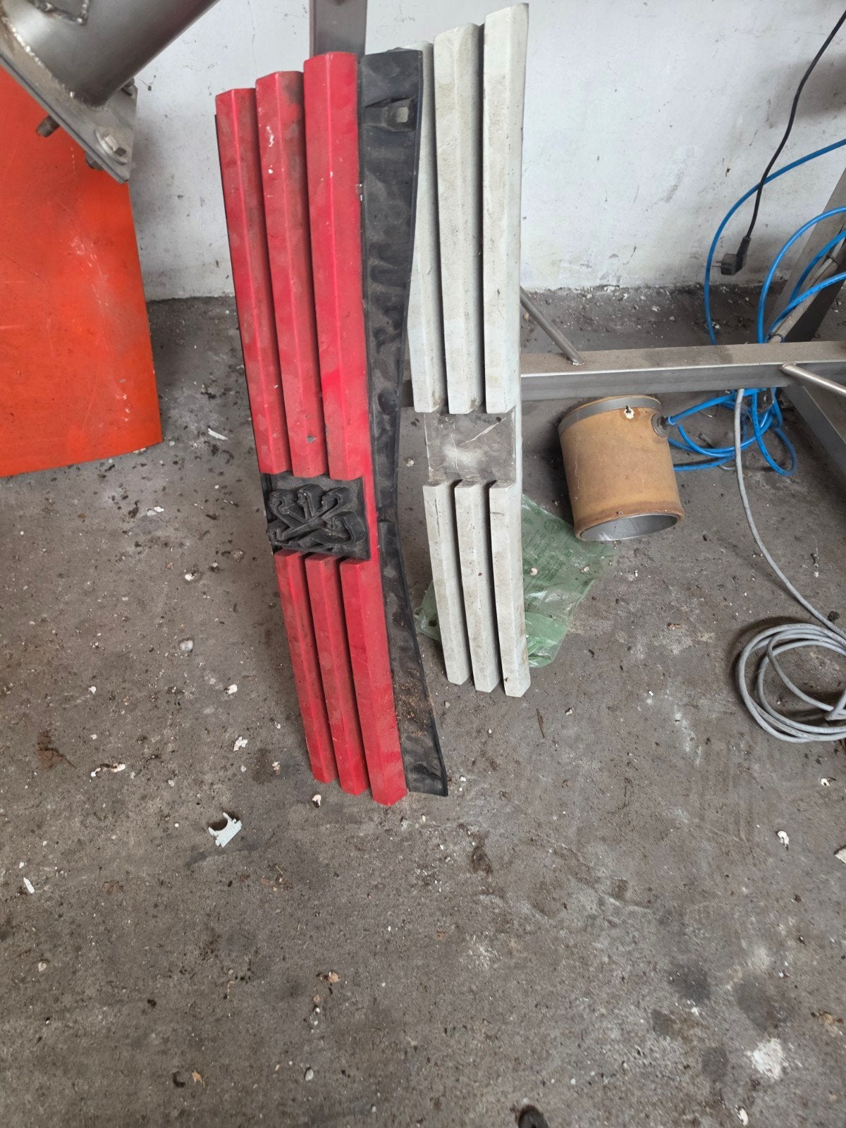 Peugeot 205 GTI Bumperdelen (rood en grijs), Ophalen of Verzenden, Gebruikt