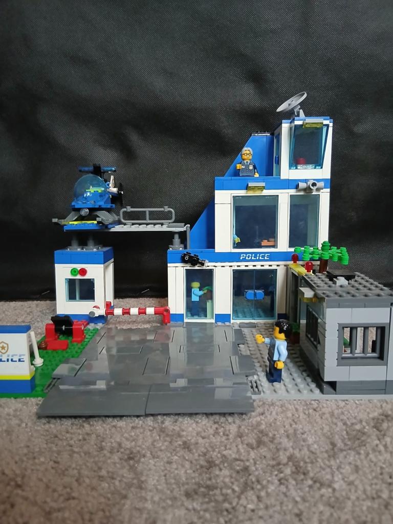 Politiebureau en helikopter 60316 en 60243, Ophalen of Verzenden