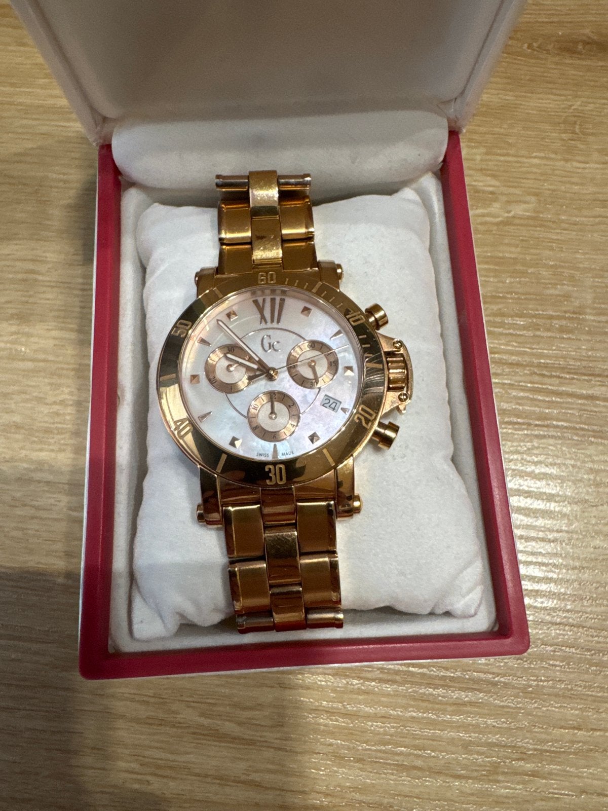 Luxe Guess Dameshorloge X73008M1S -Rosé Goud & Krasvrij Glas, Overige materialen, Guess, Polshorloge, Ophalen of Verzenden