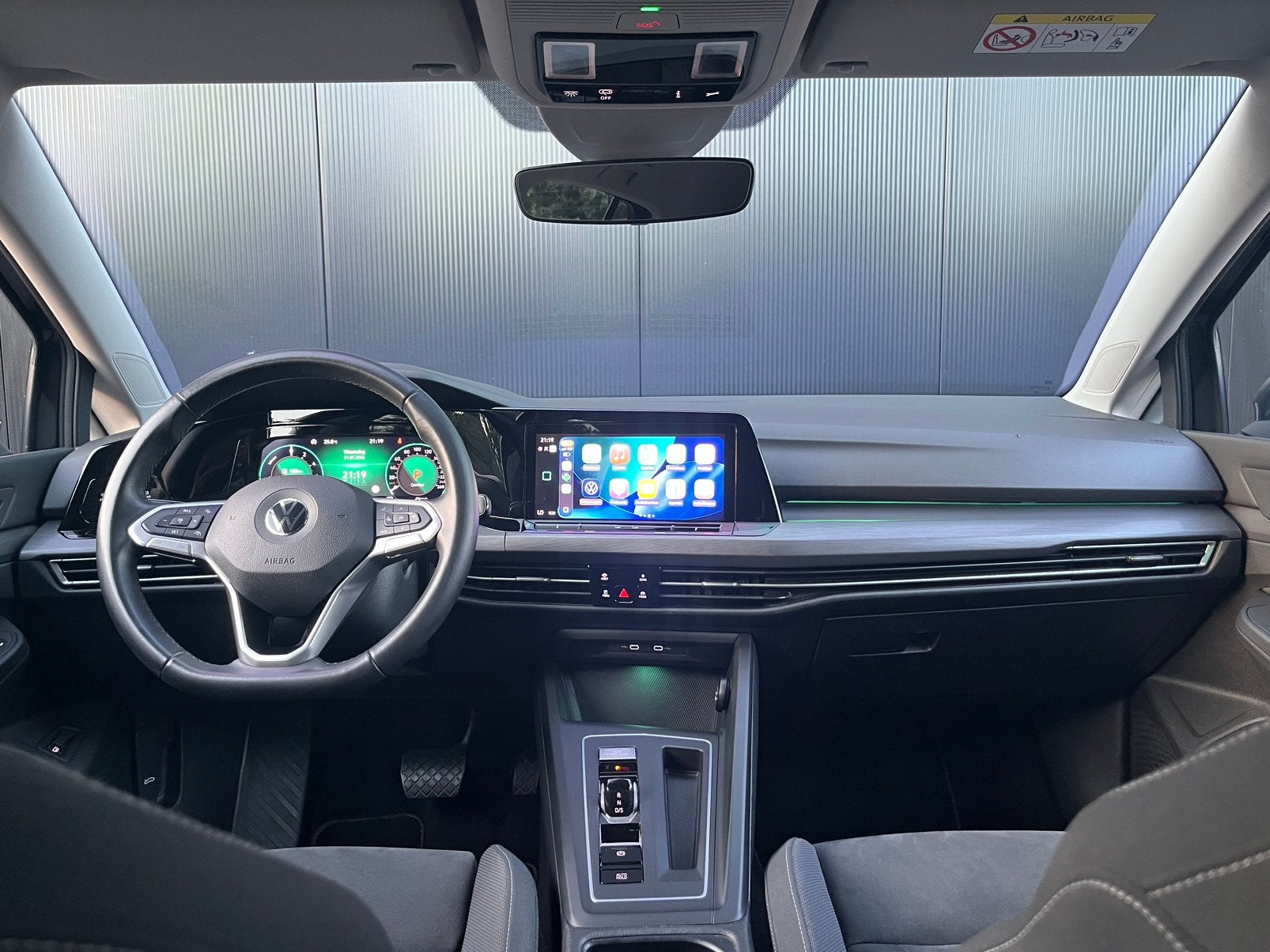 Foto 12 van Volkswagen Golf 1.4 e-Hybrid STYLE MASSAGE MEMORY ACC LED NA