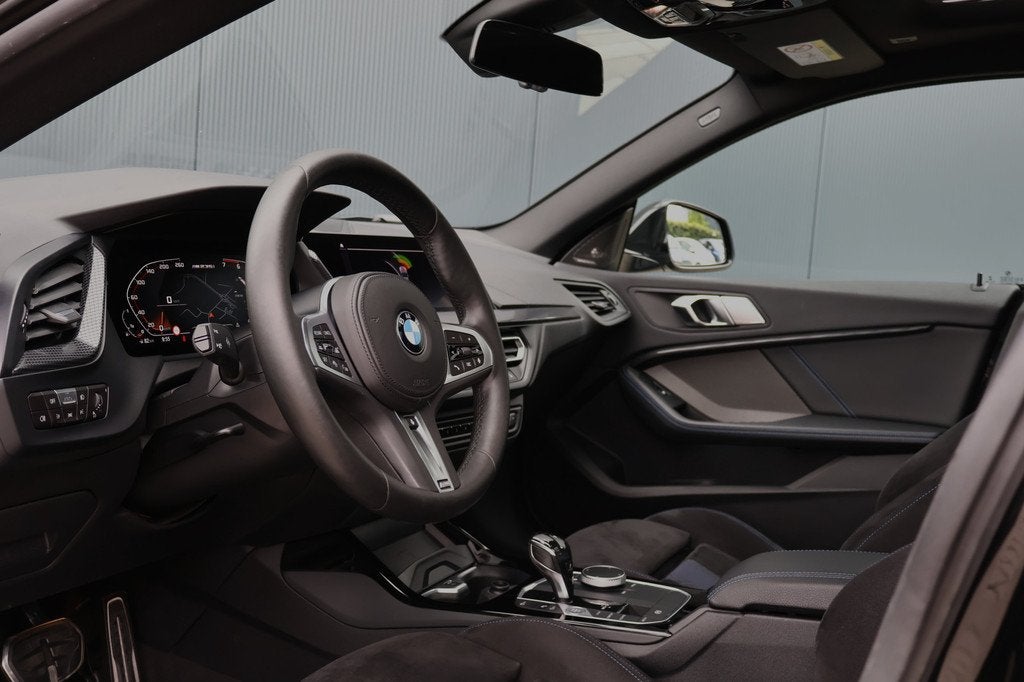 BMW 2 Serie Gran Coupé M235i xDrive High Executive 306pk |, Auto's, BMW, Automaat, 1998 cc, Gebruikt, 4 cilinders