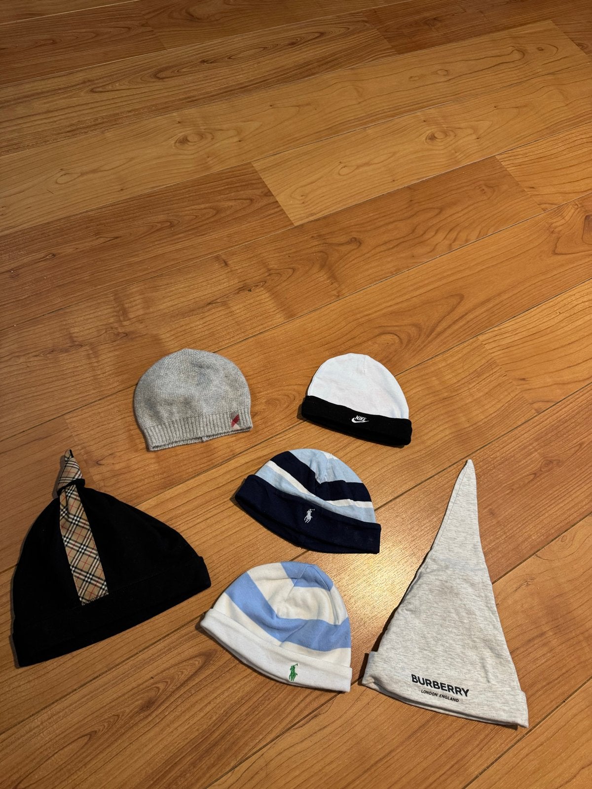 Set van 6 mutsjes voor baby's (3-6m burberry, ralph lauren, Jongetje of Meisje, Ophalen of Verzenden, Muts, Gebruikt