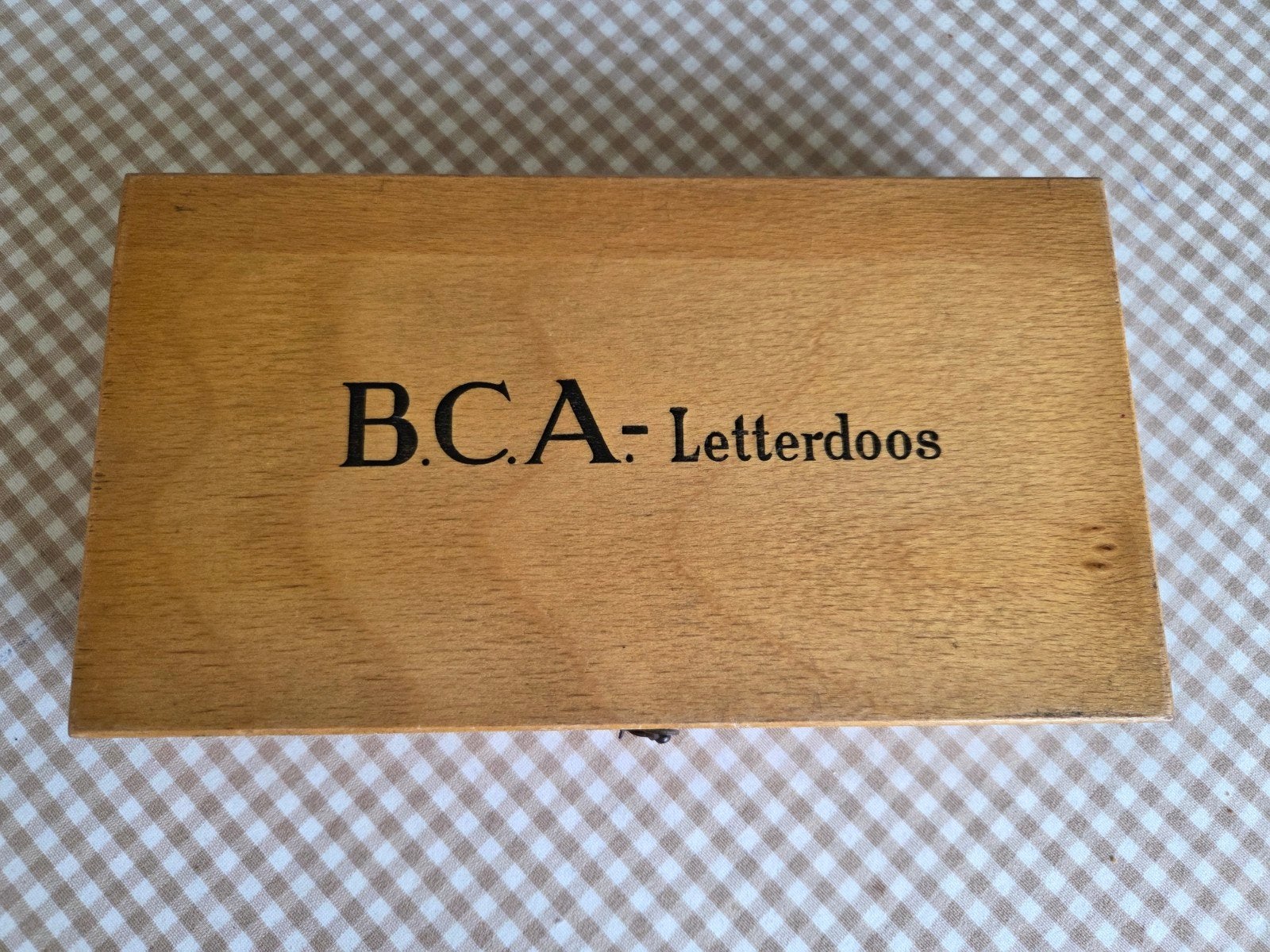 Een mooie oude houten letterdoos van B.A. c., Ophalen of Verzenden, Overige typen