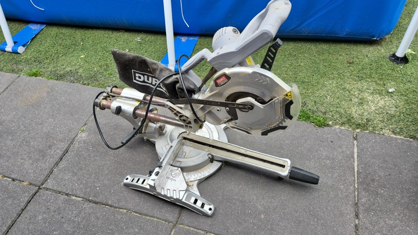 DURATOOL Afkortzaag - Gebruikt maar functioneel, Ophalen, Gebruikt, 600 tot 1200 watt, Afkortzaag