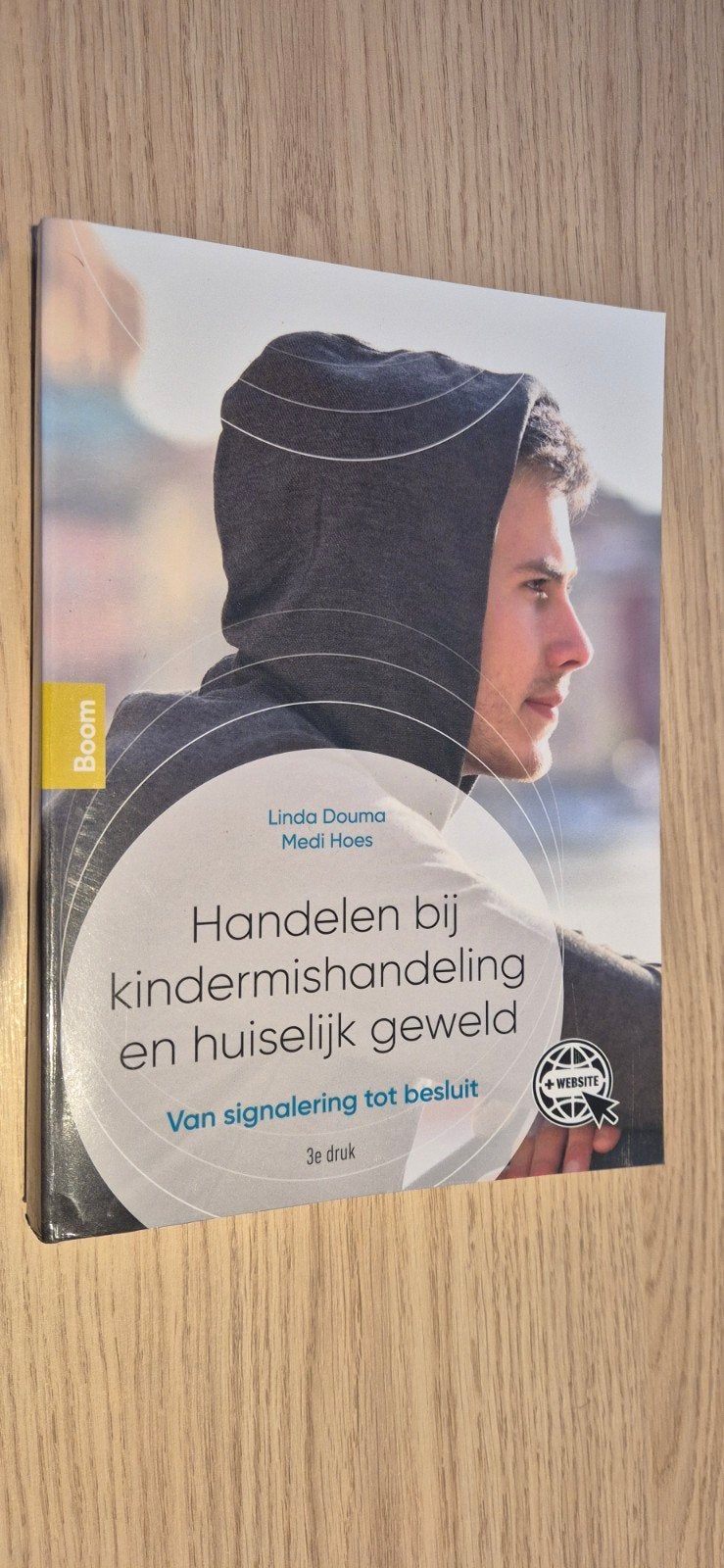 Handelen bij kindermishandeling en huiselijk geweld, Boeken, HBO, Zo goed als nieuw, Gamma, Linda Douma, Medi Hoes