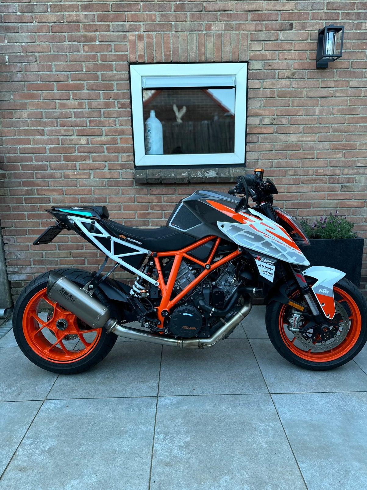 KTM 1290 Super Duke R 2019 Quickshifter Trackpack Akrapovic, Gebruikt, Particulier, ABS, Handgeschakeld