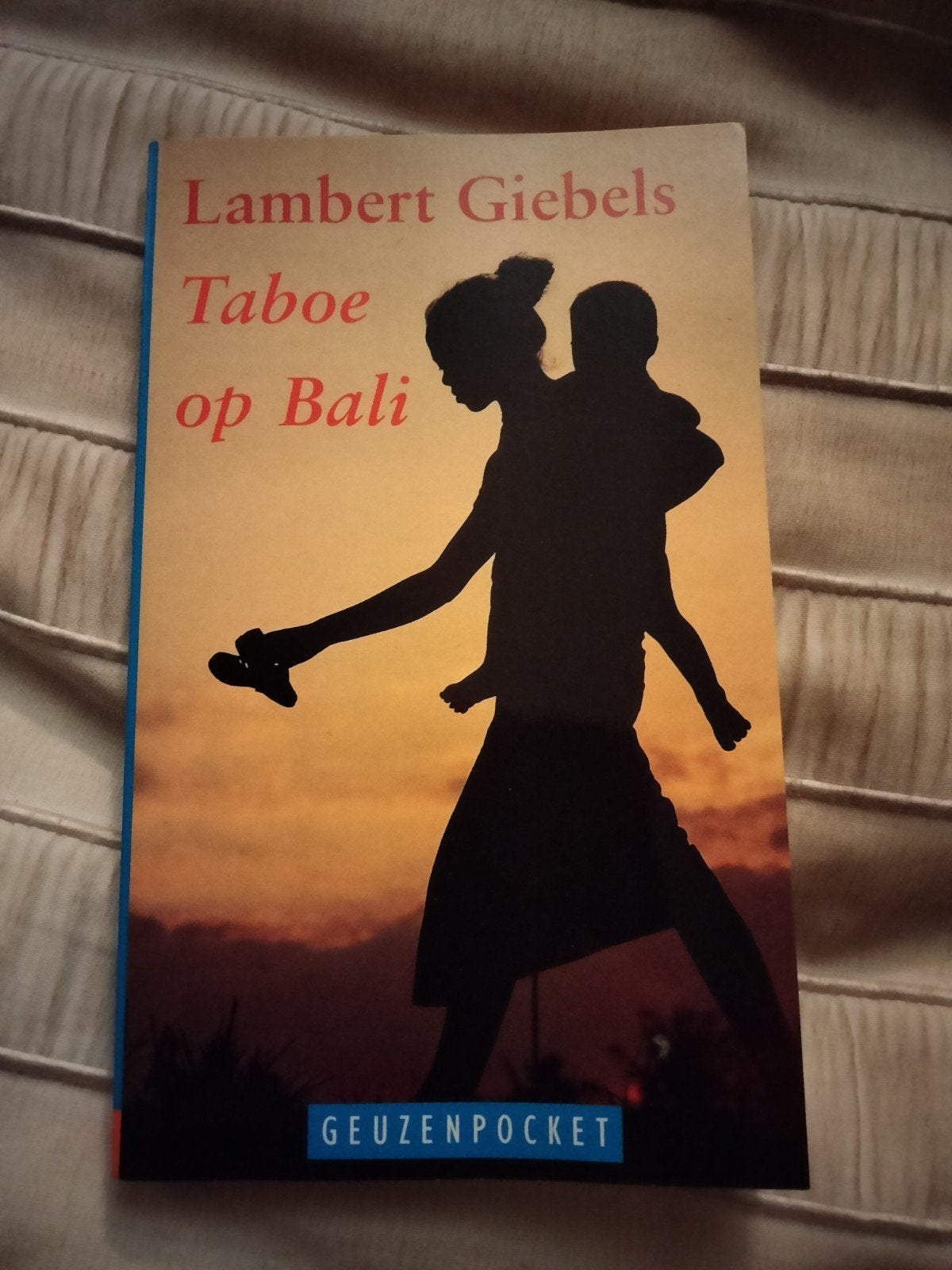 L. Giebels - Taboe op Bali en andere verhalen, Ophalen of Verzenden, Zo goed als nieuw, L. Giebels