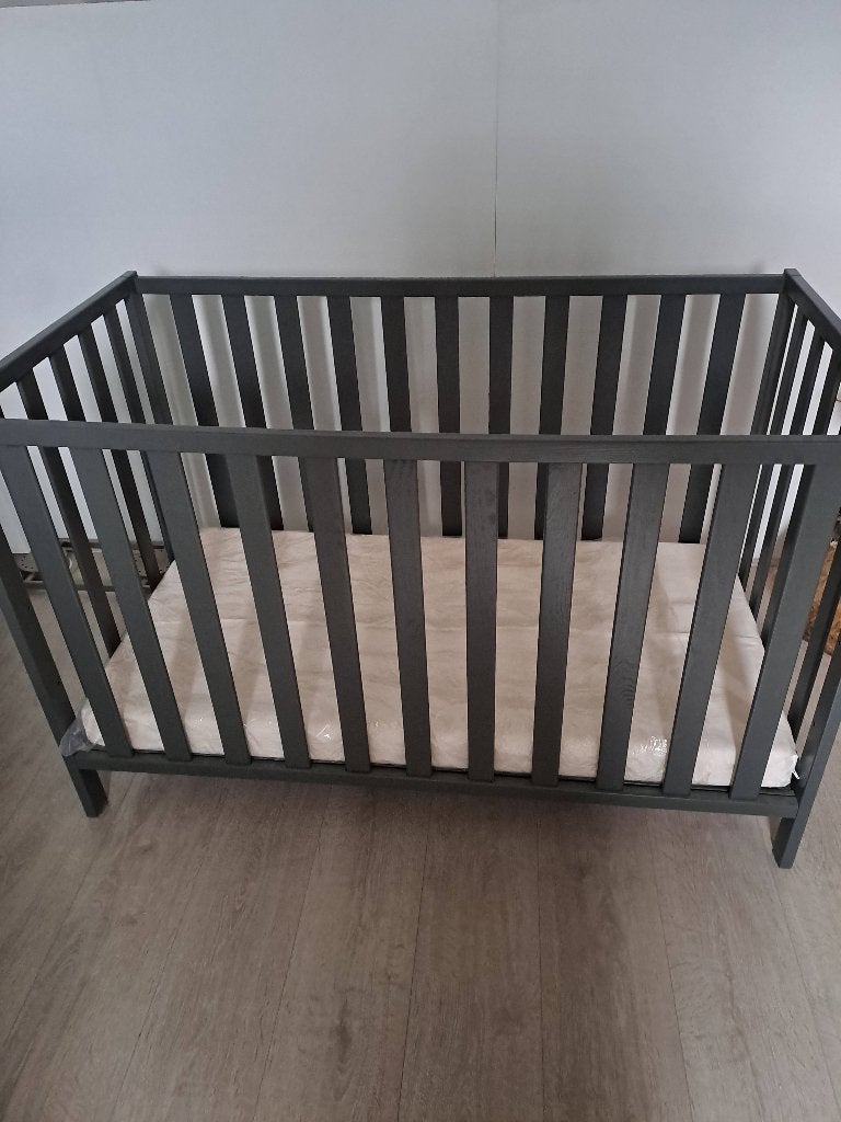 Babybedje, Ophalen, Zo goed als nieuw, Ledikant