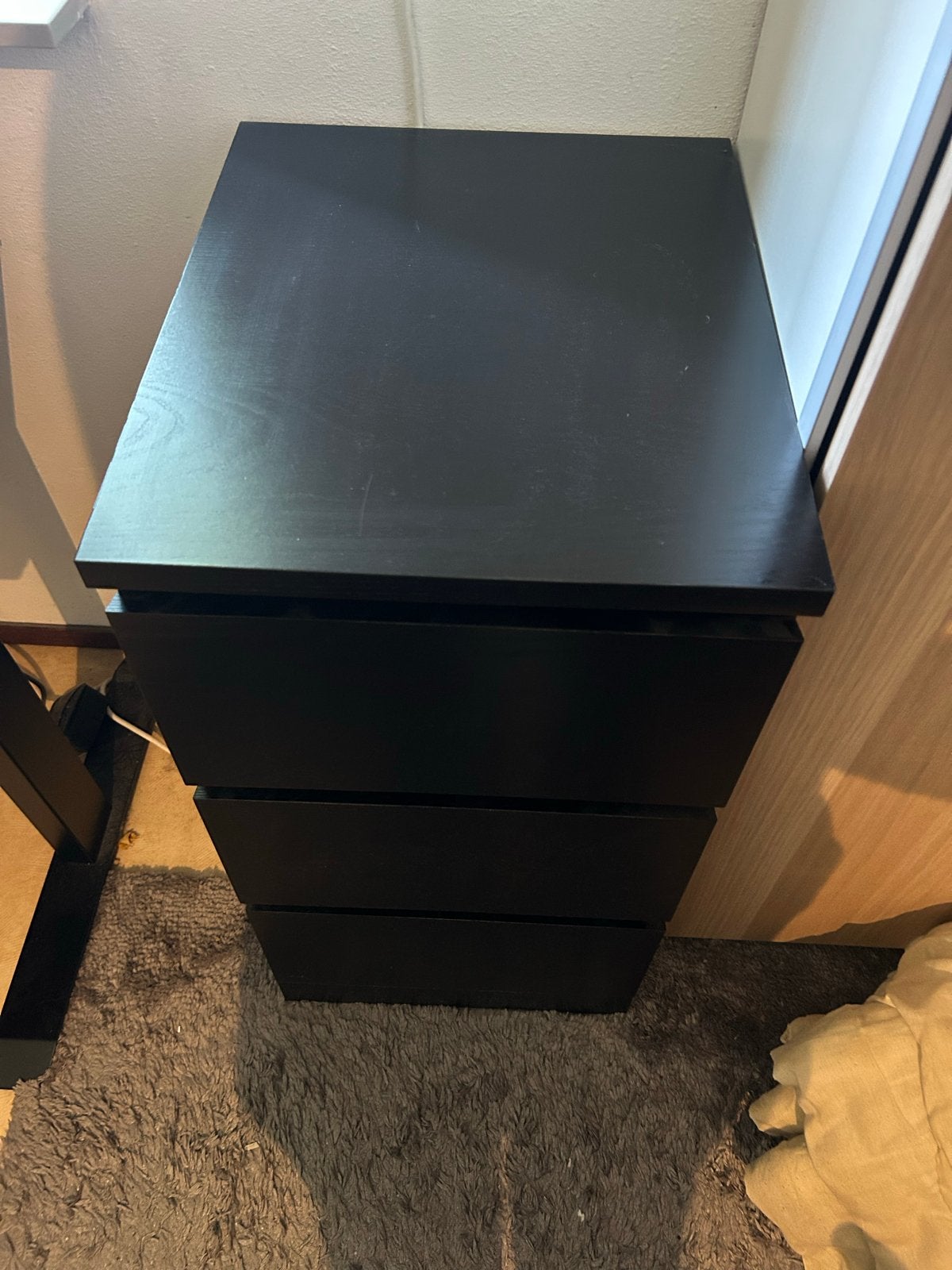 IKEA MALM ladekast/nachtkastje 3 lades zwartbruin 40x55cm, Huis en Inrichting, Kasten | Ladekasten, Ophalen, Minder dan 50 cm