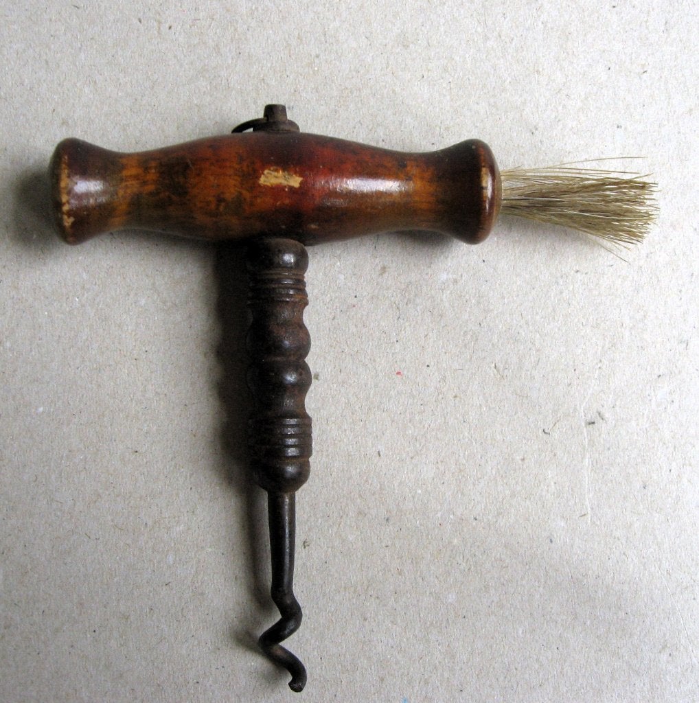 Antieke houten kurkentrekker met kwastje, Ophalen of Verzenden