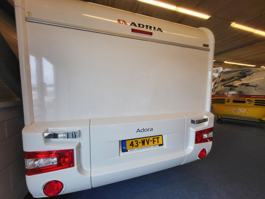 Adria Adora 512 UP; netjes met 1 jaar garantie, Rondzit, Bedrijf, Schokbreker, Tot en met 4