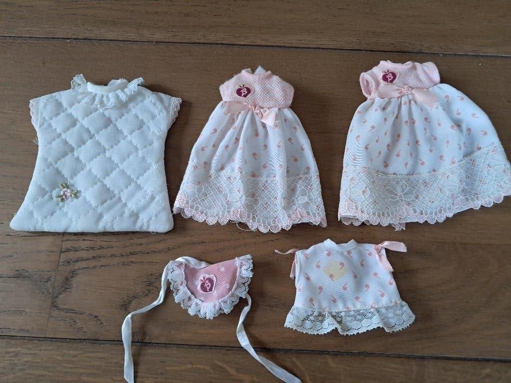 Vintage Famosa Barriguitas Retoño Poppenkleding Set – J, Ophalen of Verzenden, Zo goed als nieuw, Kleertjes