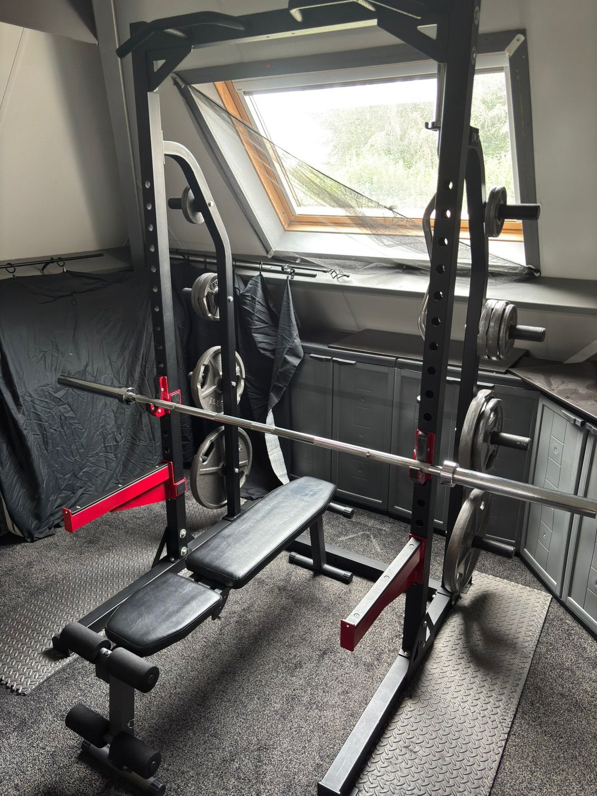 Complete Home Gym: Half Rack, 120kg gewichten, stangen enz, Ophalen, Zo goed als nieuw, Krachtstation