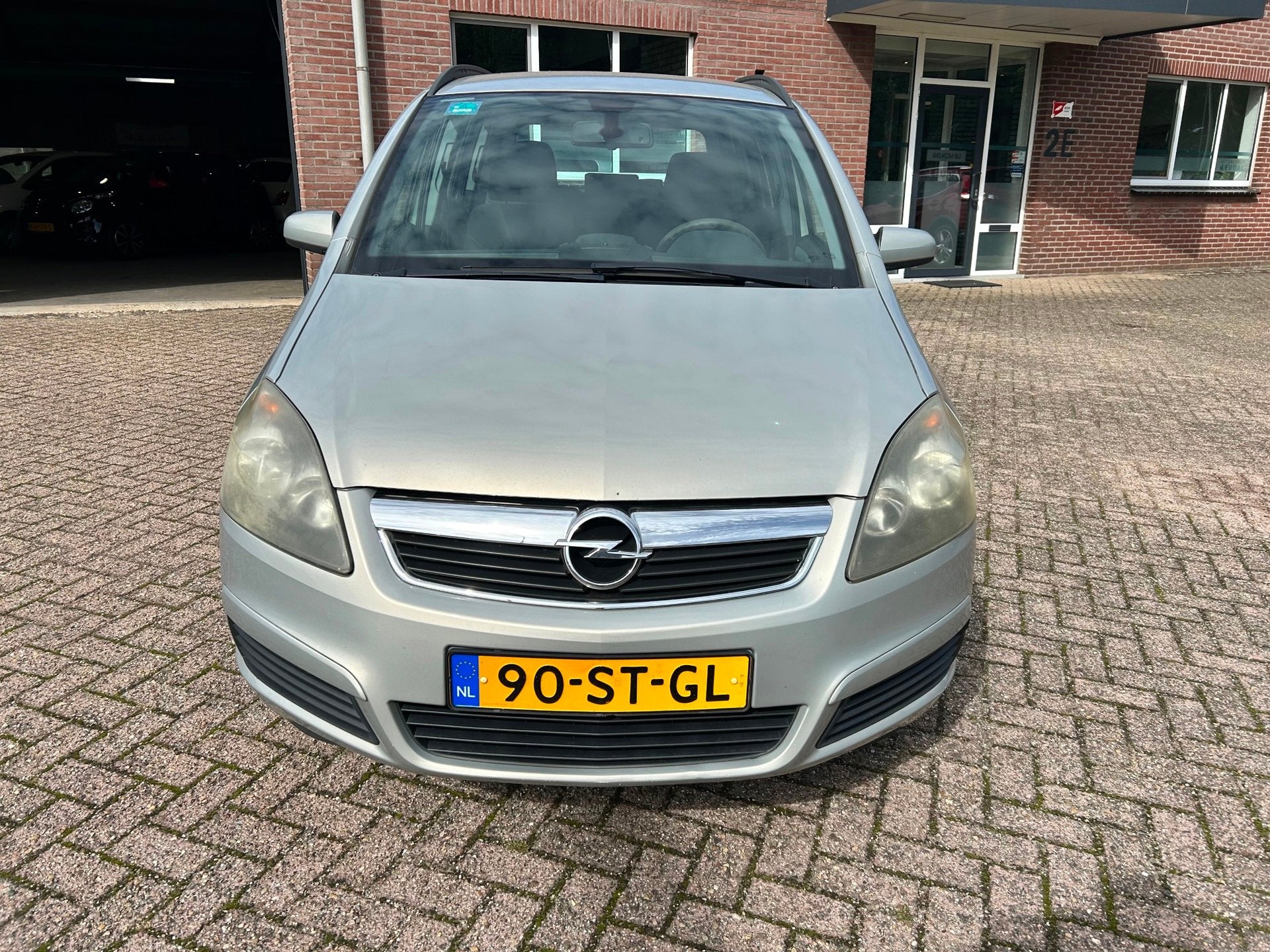 Opel Zafira 1.8 Executive // Export // APK 26-1-2027, Auto's, Gebruikt, 4 cilinders, Origineel Nederlands, Zilver of Grijs