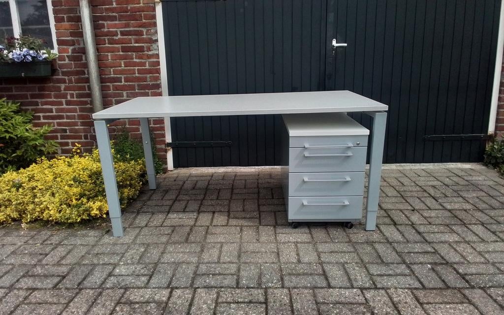 Bureau Tafel ladenkast 6, Ophalen
