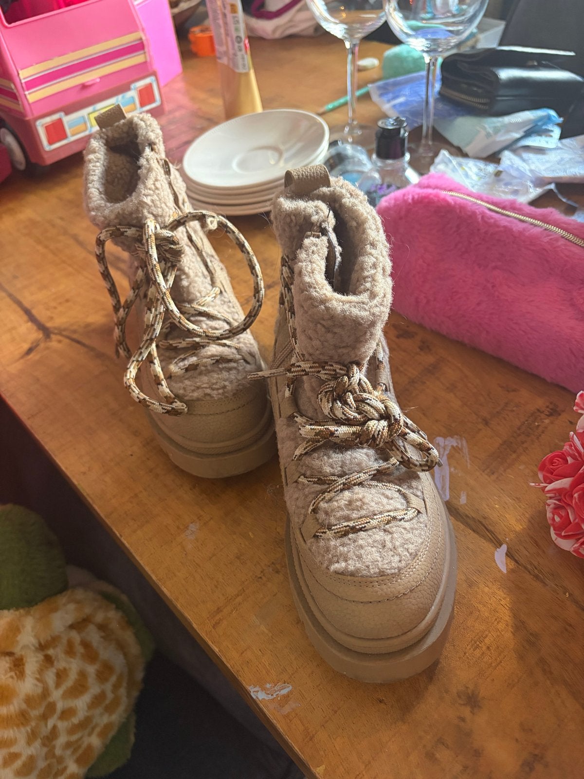 Warme winterlaarzen maat 34, Ophalen of Verzenden, Nieuw, Beige, Lage of Enkellaarzen