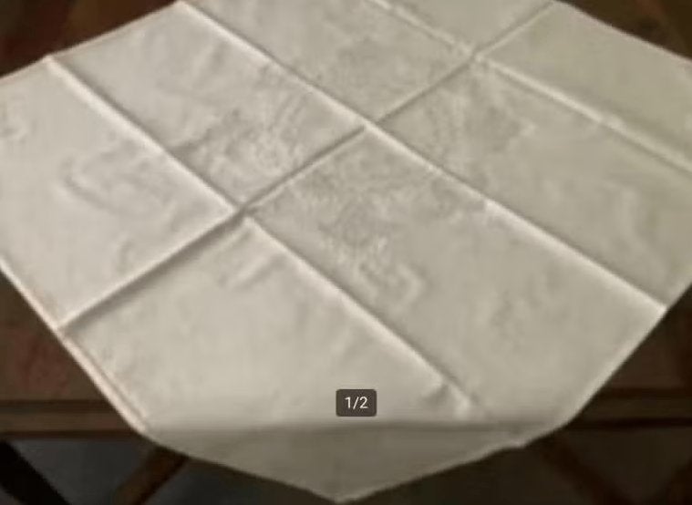 Creme-kleurig dekservet, laken geborduurd open werkje; 82x82, Ophalen of Verzenden, Zo goed als nieuw, Vierkant