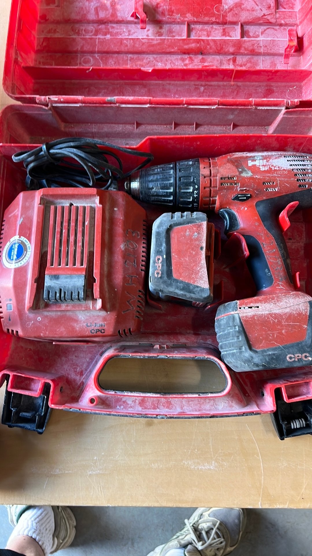 Hilti accuboormachine, Doe-het-zelf en Verbouw, Ophalen of Verzenden, Zo goed als nieuw, Boor- en Schroefmachine