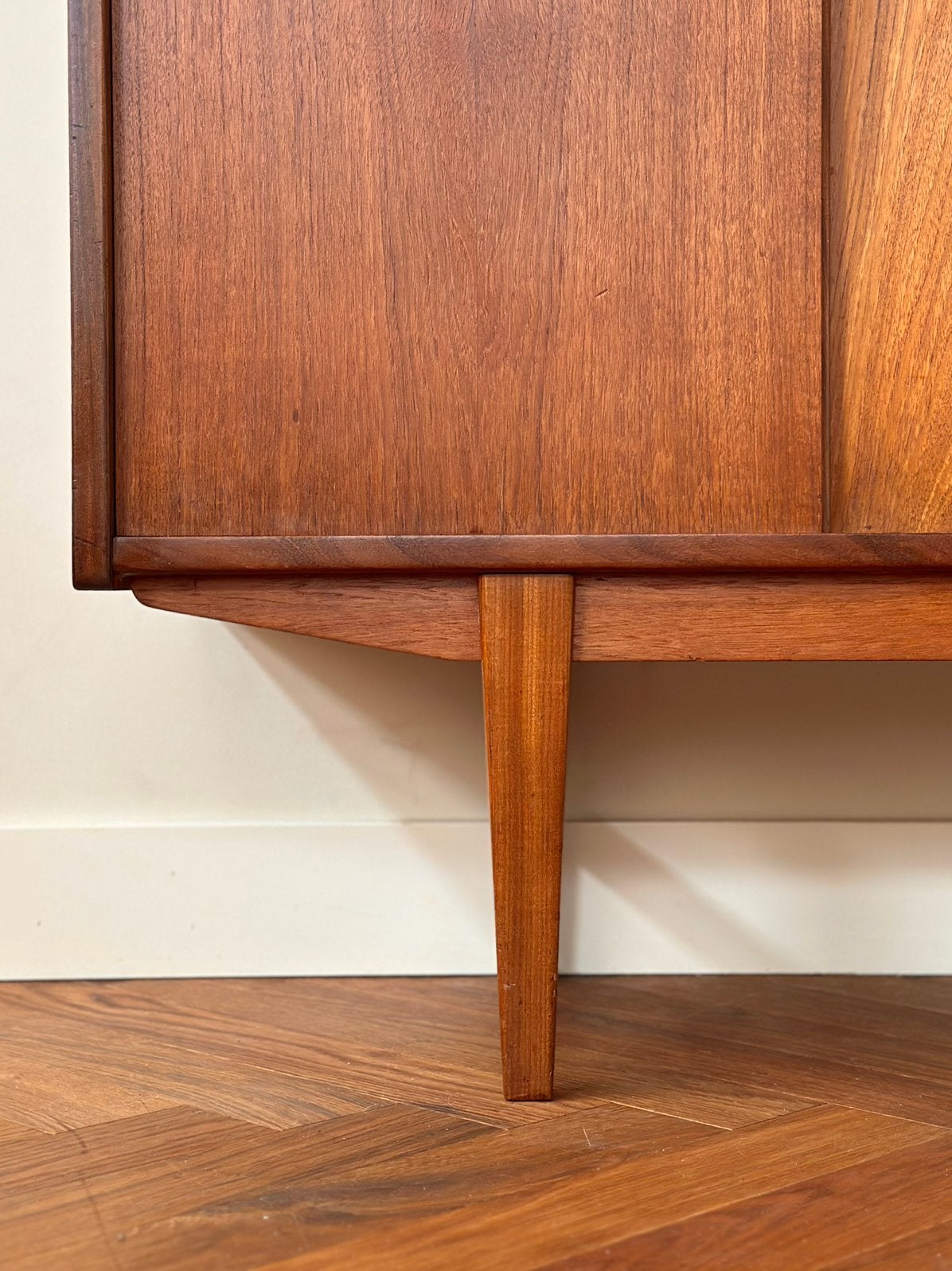 Vintage wandkast highboard deens lades teak jaren 50/60/70, Huis en Inrichting, Ophalen, Gebruikt, Met deur(en), 100 tot 150 cm