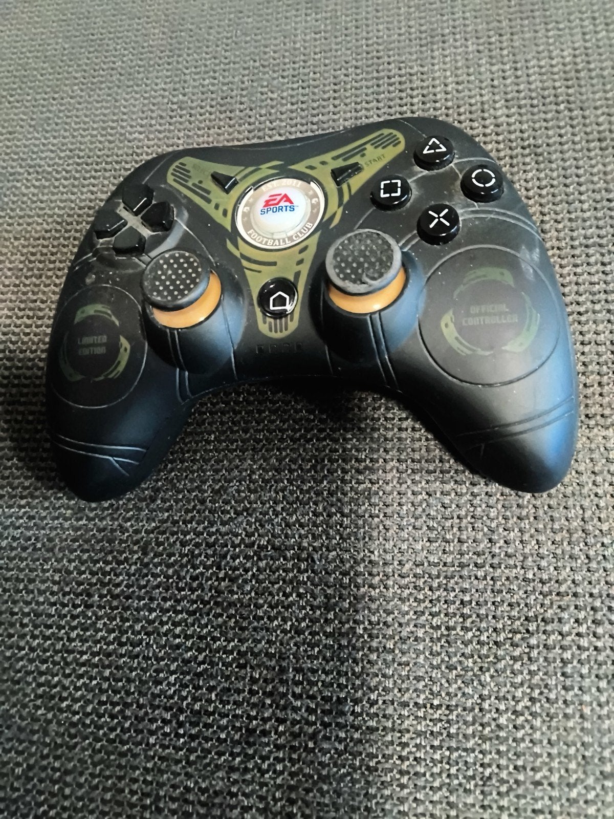 PDP Official Wired Controller voor PS3 - EA Sports, Ophalen of Verzenden, Gebruikt, Controller, PlayStation 3