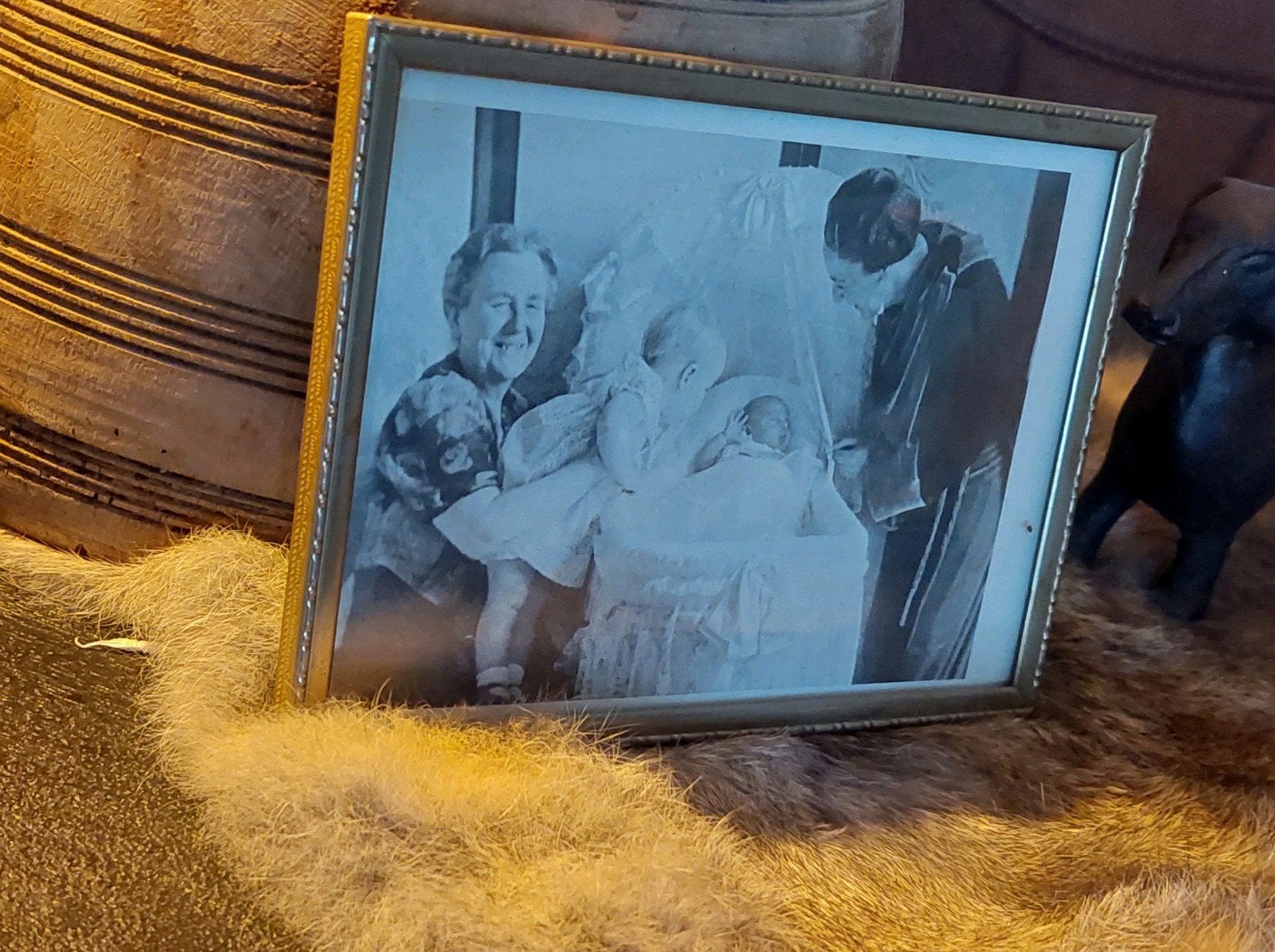 oud brocant  fotolijstje met bolglas  foto- lijstje, Ophalen of Verzenden