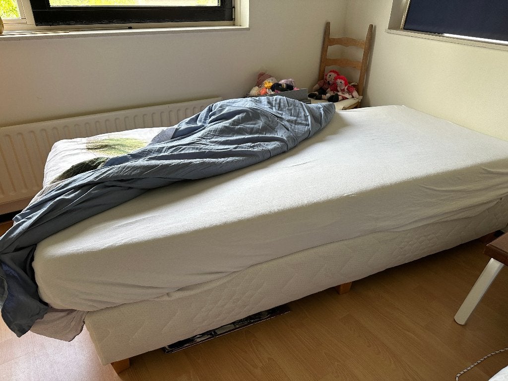 Eenpersoons boxspring met matras - Zo goed als nieuw, Ophalen, 90 cm, Eenpersoons, Zo goed als nieuw