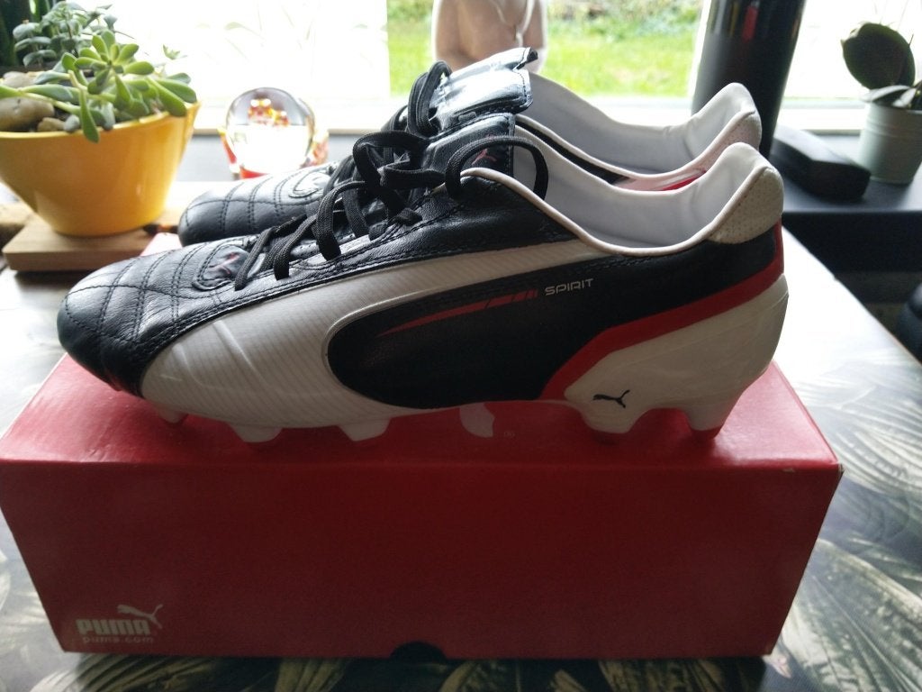 Puma voetbalschoen maat 42, Maat XS of kleiner, Schoenen, Nieuw, Ophalen of Verzenden