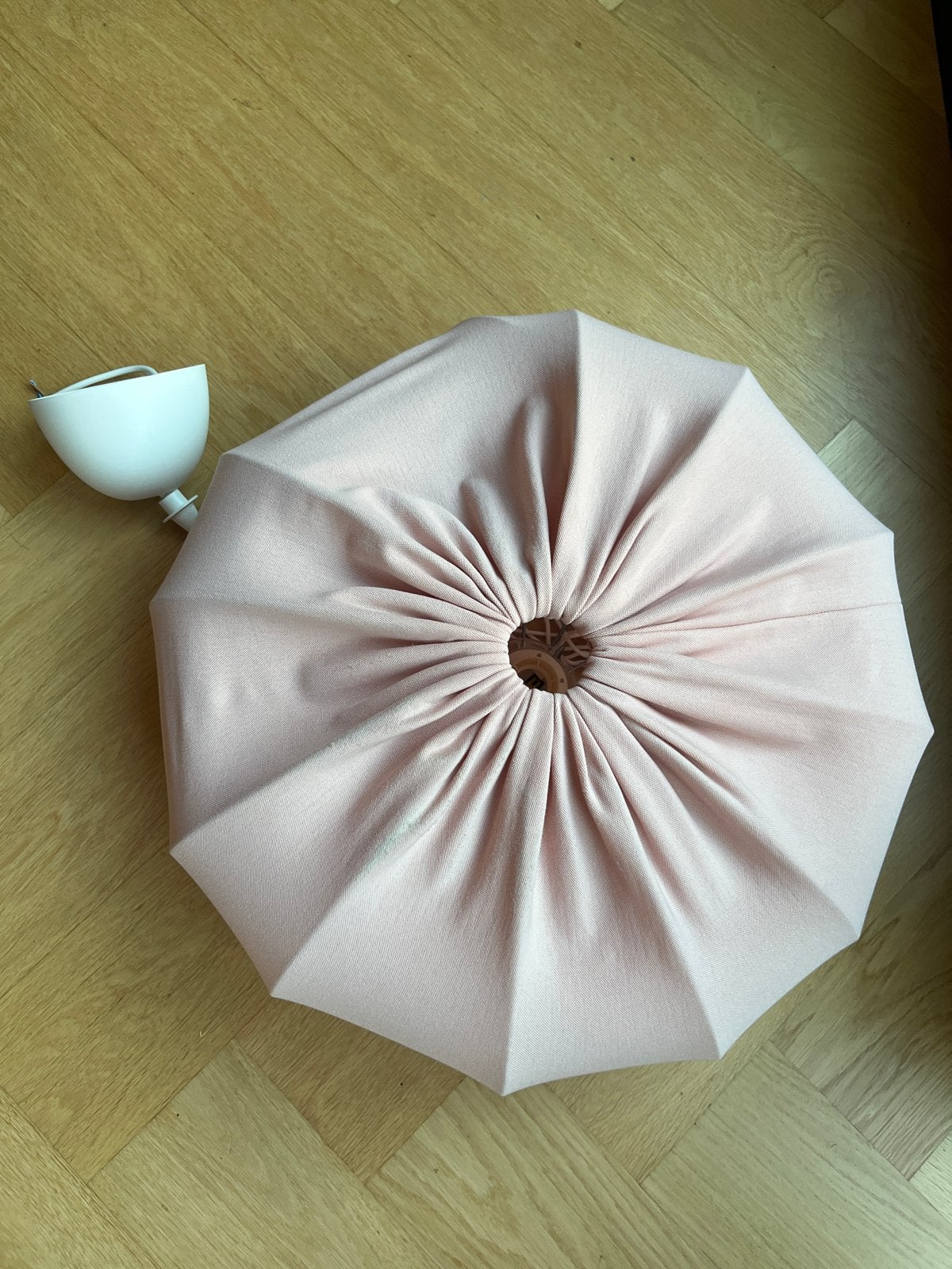Roze IKEA REGNSKUR hanglampenkap met zachte plooien, Rond, Zo goed als nieuw, Ophalen, Hanglamp