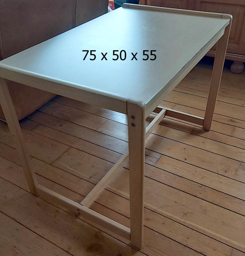 kindertafeltje Mooi tafeltje ongeschonden (afm.75X50x55 cm), Minder dan 55 cm, Gebruikt, Rechthoekig, Hout