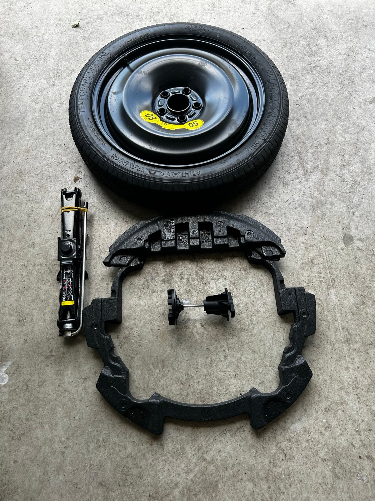 Volvo origineel reserve wiel set incl krik, Ophalen, Gebruikt, Overige, Banden en Velgen