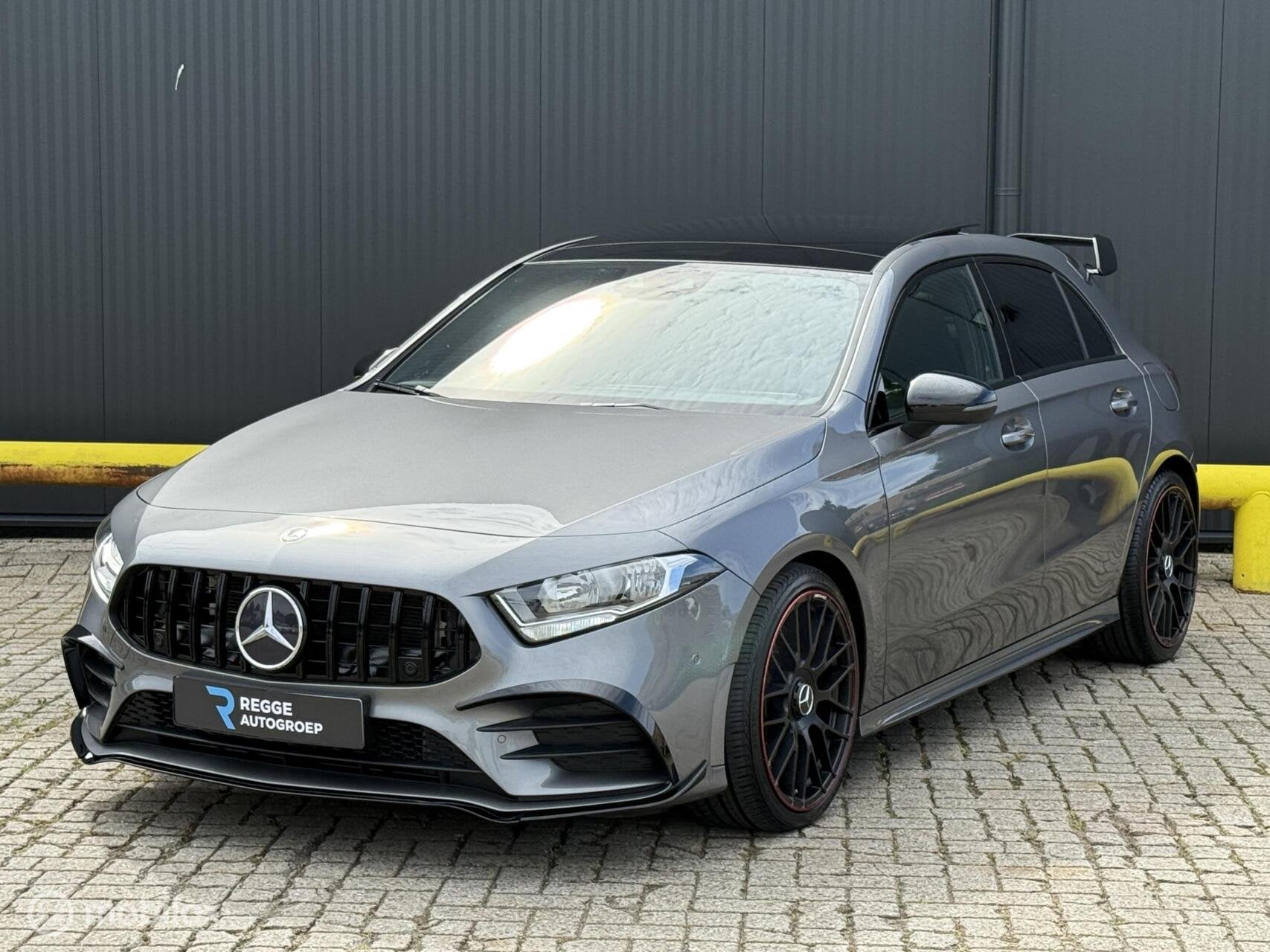Mercedes A-klasse 250 AMG-NIGHT PAKKET | A45 UITGEVOERD |, Auto's, Mercedes-Benz, 15 km/l, Gebruikt, 4 cilinders, Bedrijf