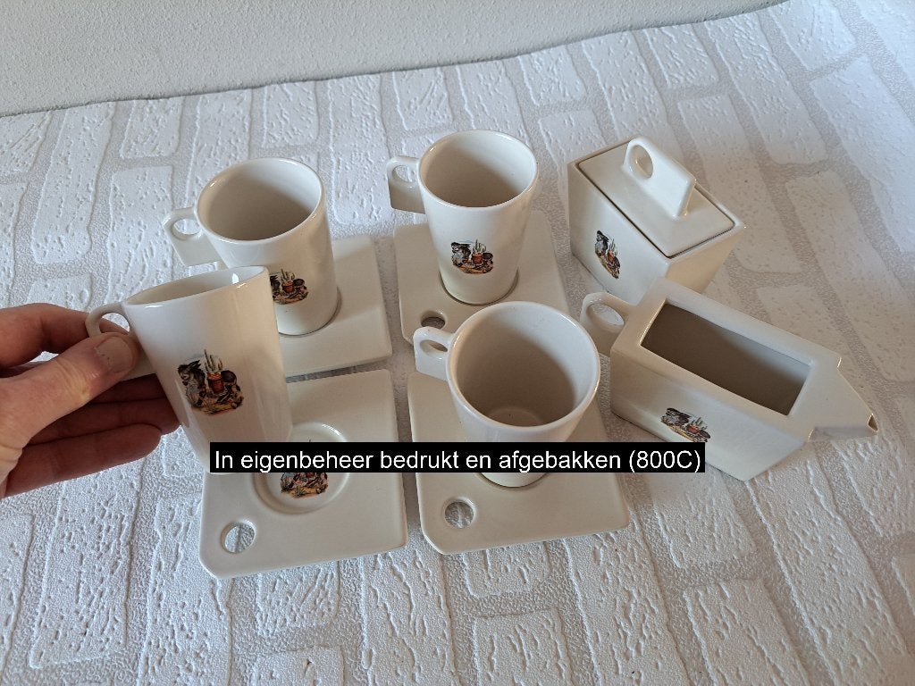 Set kop en schotels suikerpot melkkan van porselein met ezel, Nieuw, Ophalen of Verzenden, Overige stijlen, Kop(pen) en/of Schotel(s)