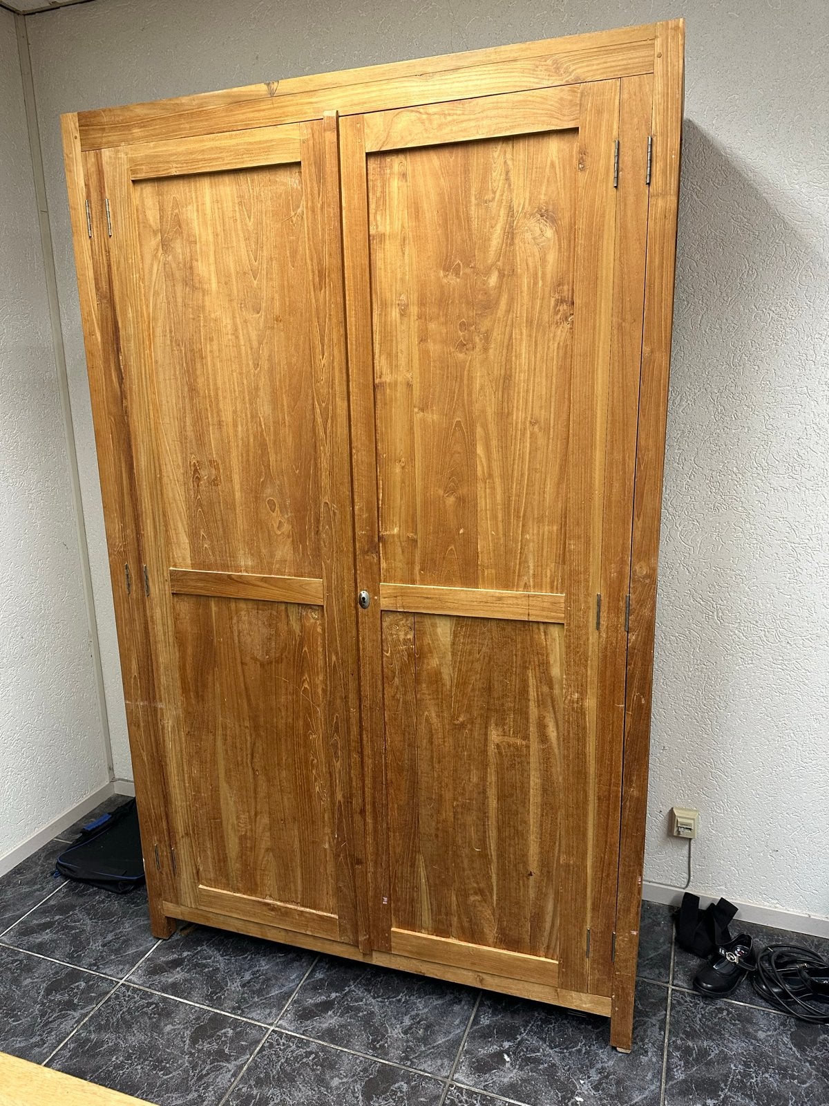 Houten kast met deuren en planken, Ophalen, Gebruikt, 100 tot 150 cm, 150 tot 200 cm