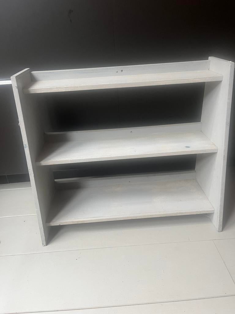 Oud brocante rek grijs 63x26 Hoogte 56cm Ophalen!, Antiek en Kunst, Ophalen