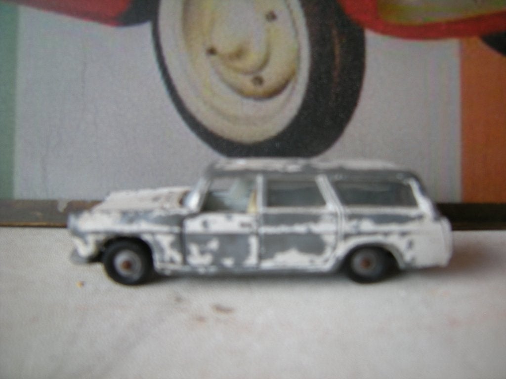 oude majorette peugeot 404 ambulance, Ophalen of Verzenden, Gebruikt, Auto