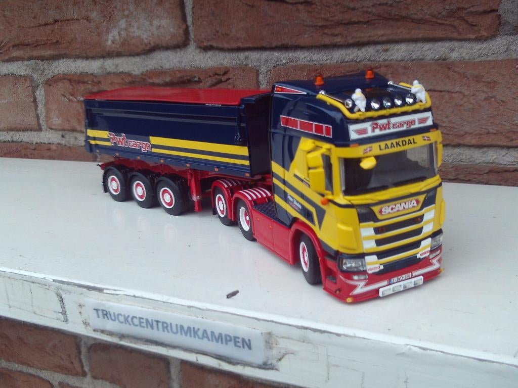 WSI  Scania  R  Highline  van  PWT  Cargo, Hobby en Vrije tijd, Modelauto's | 1:50, Ophalen of Verzenden, Nieuw, Bus of Vrachtwagen