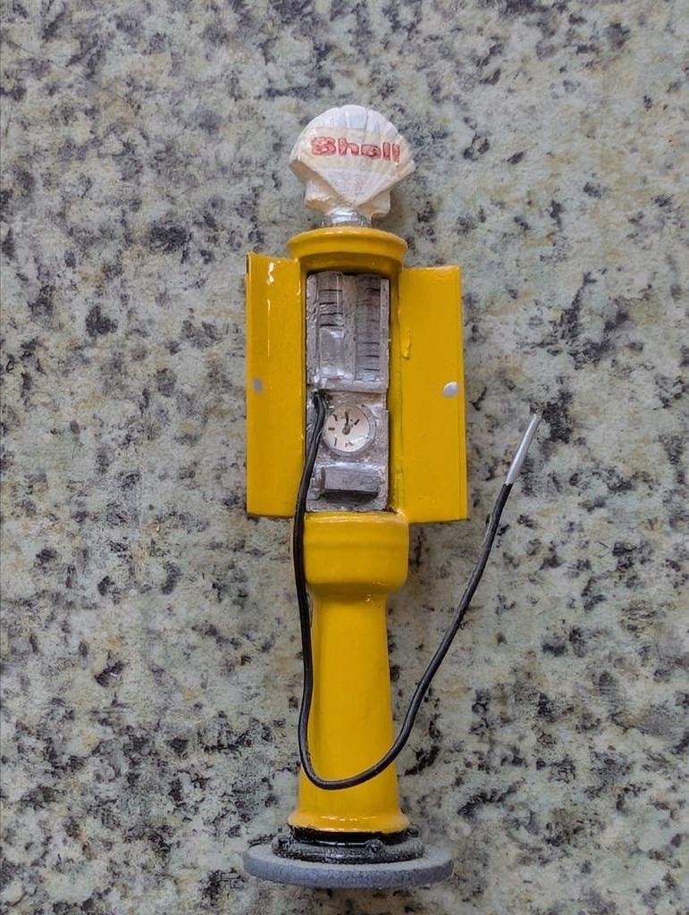Metalen miniatuur benzinepomp Shell - 7cm hoog, Ophalen