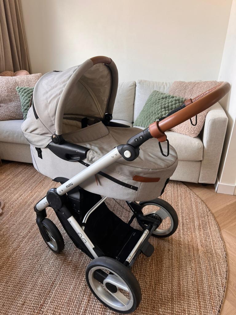 Mutsy Urban Nomad complete set, Kinderen en Baby's, Kinderwagens en Combinaties, Ophalen, Zo goed als nieuw, Mutsy