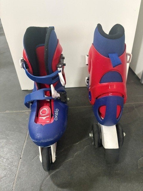 Decathlon Skeelers (32-34) en beschermers (XS), Ophalen, Kinderen, Inline skates 4 wielen, Verstelbaar