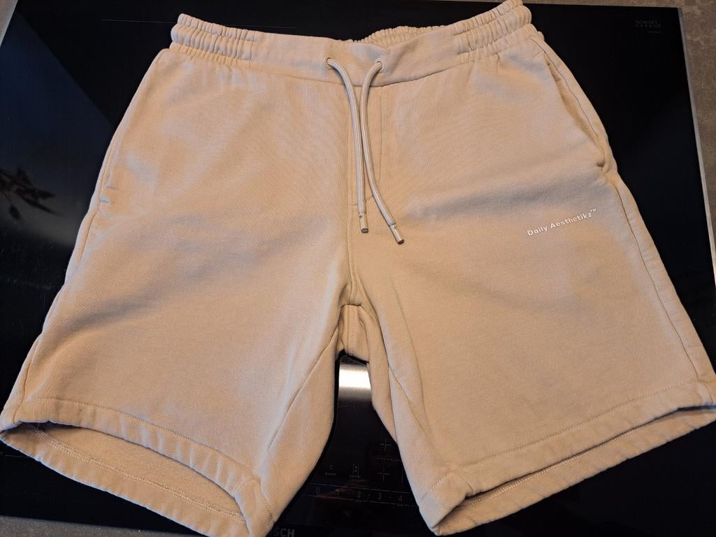 Korte broek, taupe/beige  Daily Aesthetiks, maat S,, Kleding | Heren, Broeken en Pantalons, Ophalen, Beige, Zo goed als nieuw