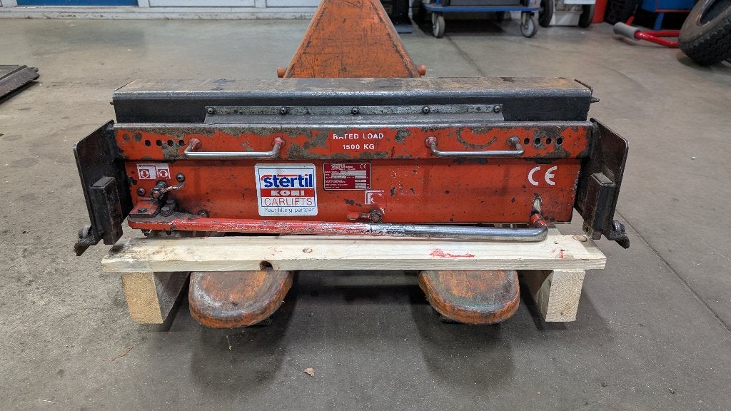 Stertil koni hydraulisch krik / brugkrik 1500kg, Ophalen, Gebruikt, Hydraulisch, Garagekrik