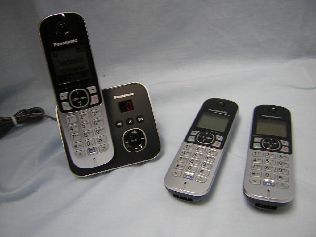 Panasonic KX-TG6923     NIEUW, Telecommunicatie, Ophalen of Verzenden, Nieuw, 3 handsets