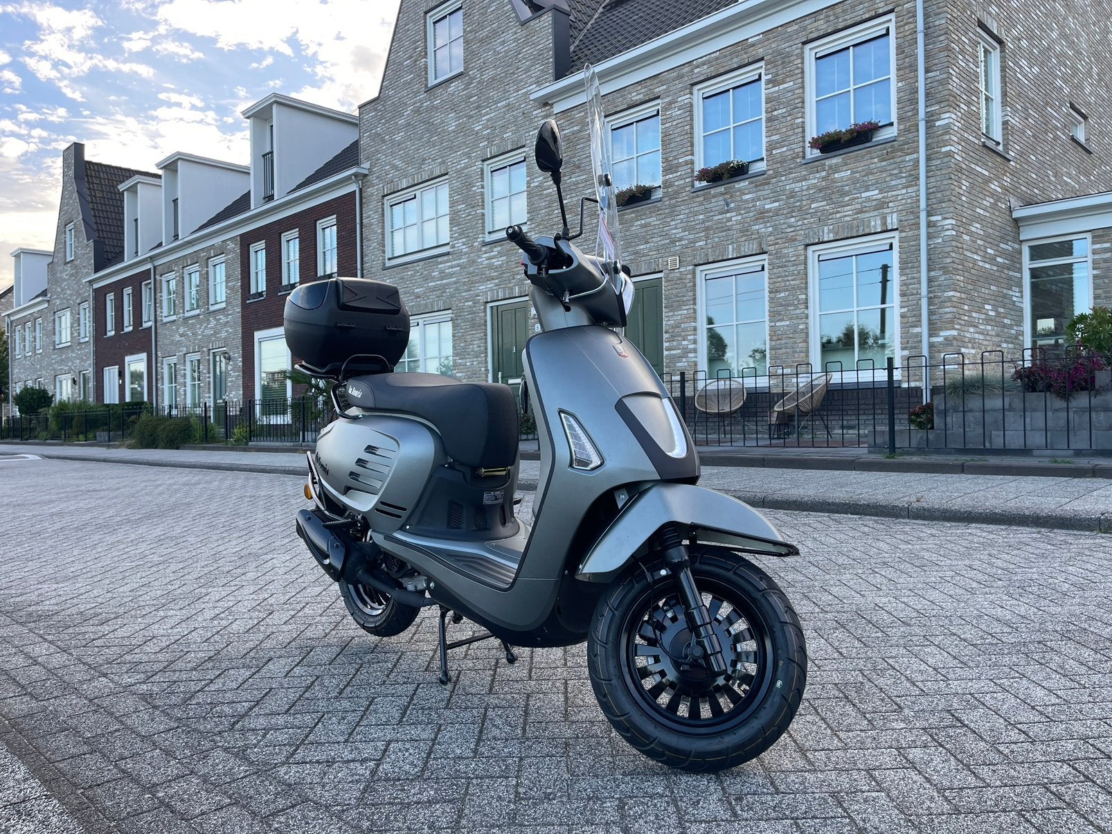 La Souris Designo, Ophalen, Zo goed als nieuw, Benzine
