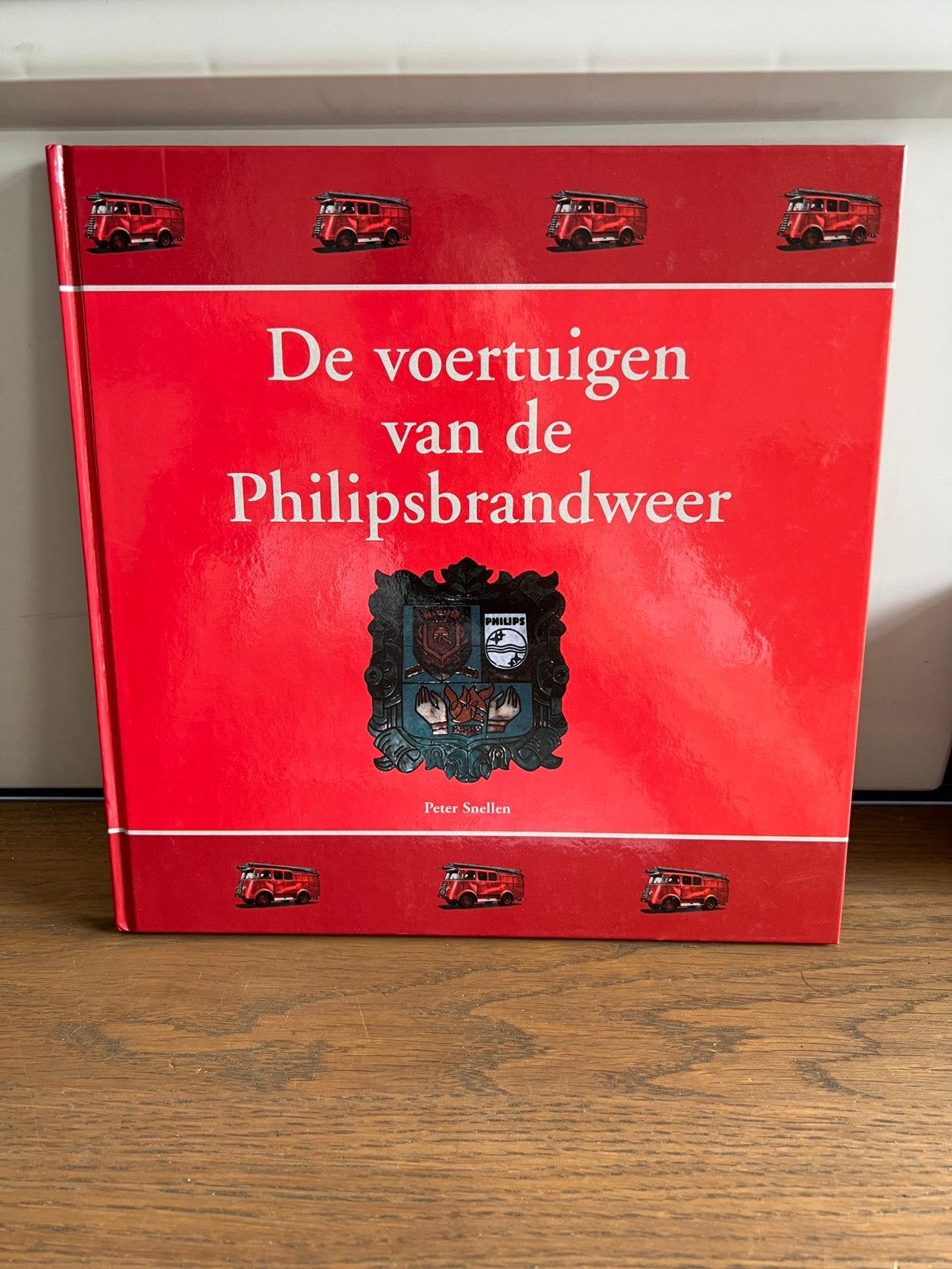 P. Snellen - De voertuigen van de Philipsbrandweer, Ophalen of Verzenden, Gelezen, P. Snellen
