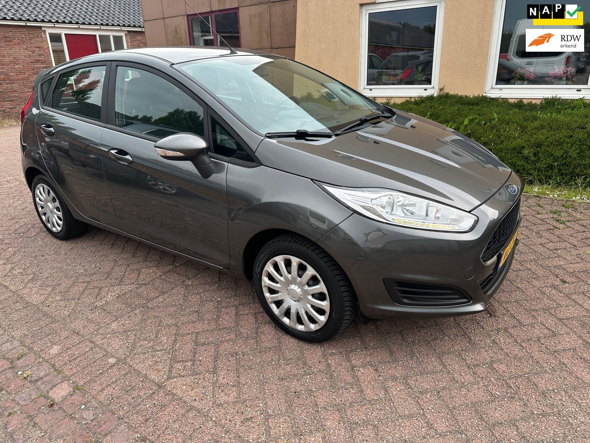 Ford Fiesta 1.0 Style NAVI AIRCO NAP APK DEALER OH, Auto's, Ford, Euro 6, 525 kg, 23 km/l, Origineel Nederlands