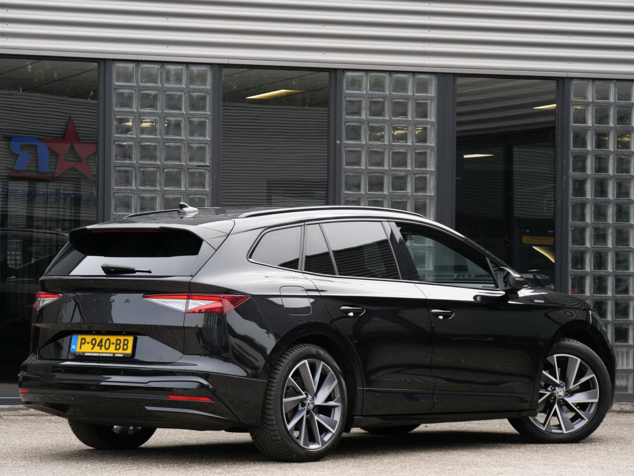 Skoda Enyaq iV 80 SPORTLINE/ MATRIX LED/ CAMERA/ KEYLESS/ SO, Auto's, Achterwielaandrijving, Gebruikt, 495 min, 80 kWh