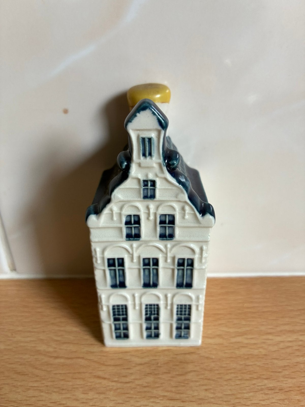 Klm bols huisje nog vol nummer 25, Ophalen of Verzenden, Zo goed als nieuw, Gevuld