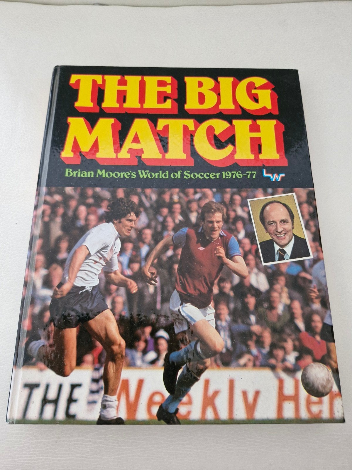 The Big Match: Brian Moore's World of Soccer 1976-77, Ophalen of Verzenden, Zo goed als nieuw, Brian Moore, Balsport