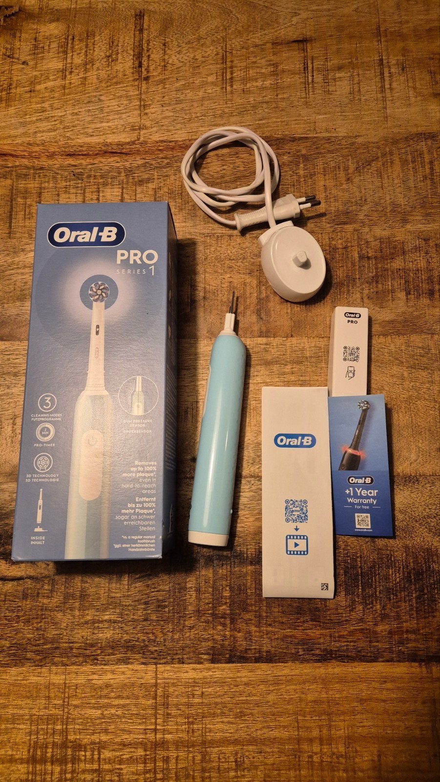 Braun Oral-B Pro 1 Elektrische Tandenborstel met Accessoires, Ophalen of Verzenden, Zo goed als nieuw, Mondverzorging