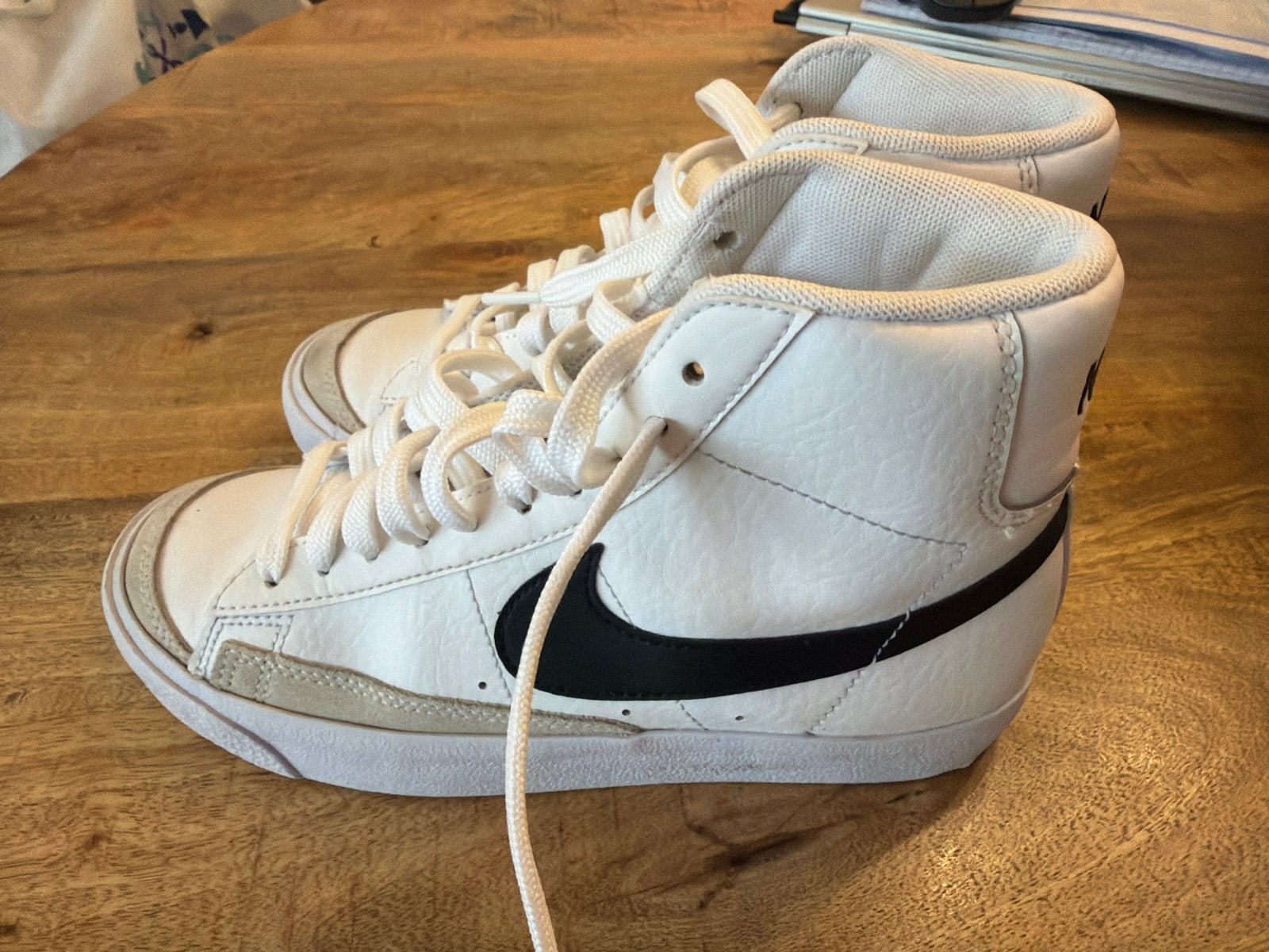 Nike Blazer Mid '77 Vintage sneakers - Maat 35,5, Kleding | Dames, Ophalen of Verzenden, Gedragen, Wit, Sneakers of Gympen